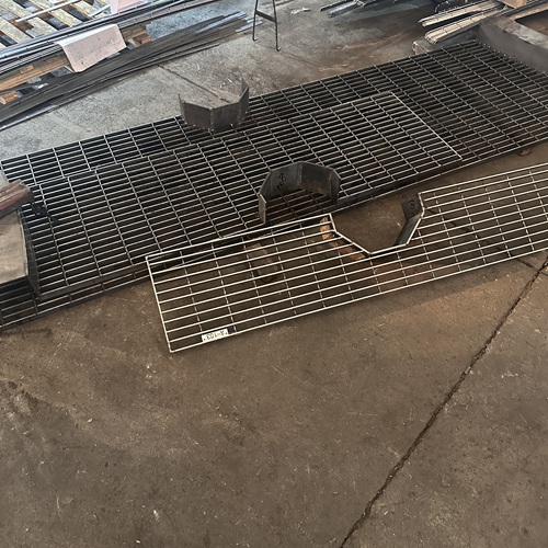 鋼格板的質(zhì)量檢測標準有哪些？行業(yè)規(guī)范一覽