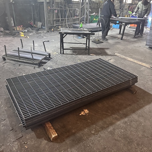 鋼格板的質(zhì)量檢測標準有哪些？行業(yè)規(guī)范一覽